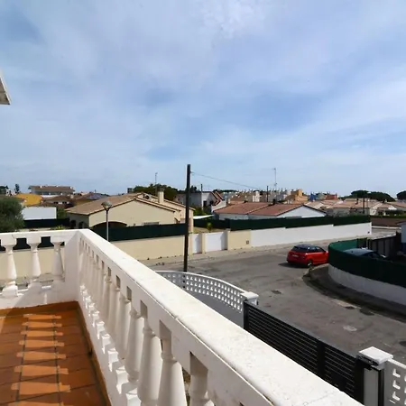 Nyaraló La Vinya 02 *