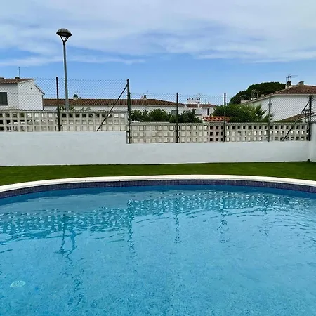 Nyaraló La Vinya 02 *